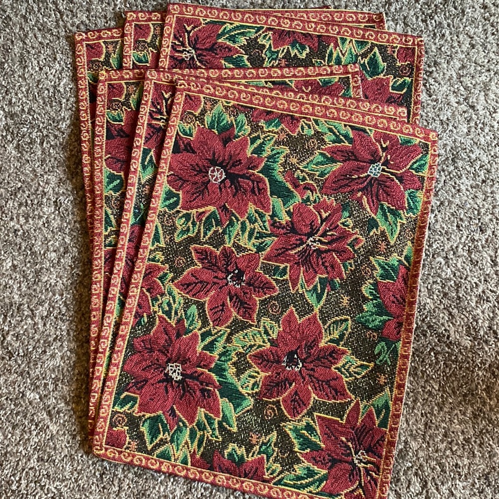 Set of 6 holiday placemats